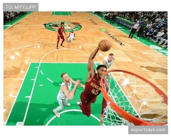 赫鲁斯蒂奇传球建功，助力球队逆转取胜状态回暖